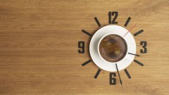 睡前多久摄入「咖啡因」不失眠？