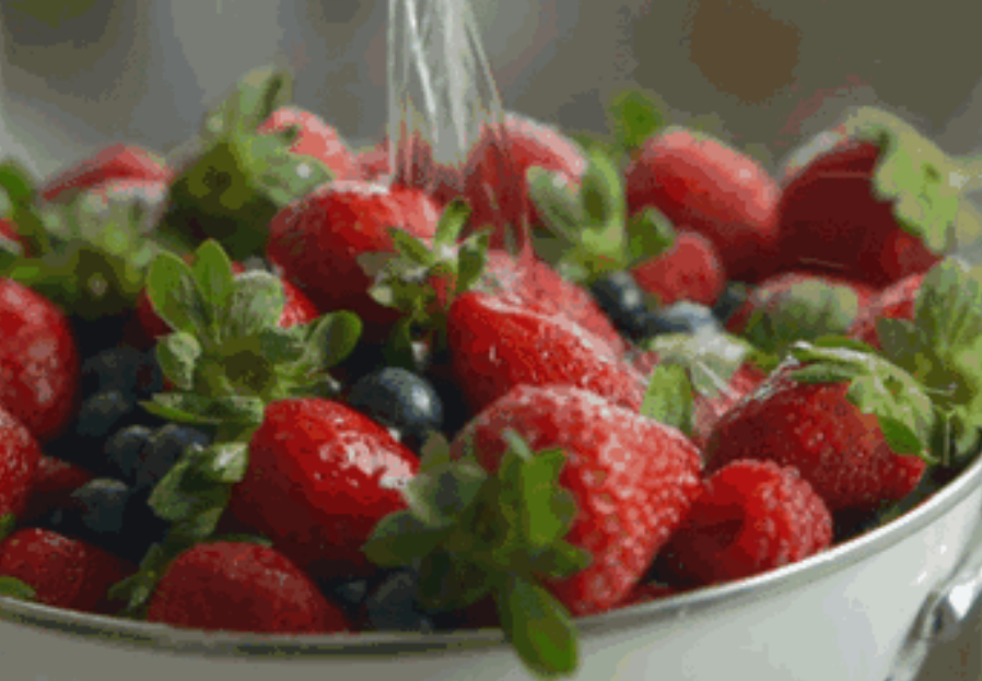 草莓又被冤枉成“最脏果蔬”，健康城市来澄清
