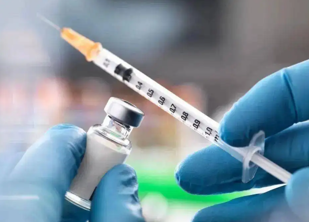 能防奥密克戎的新冠疫苗还有多远？