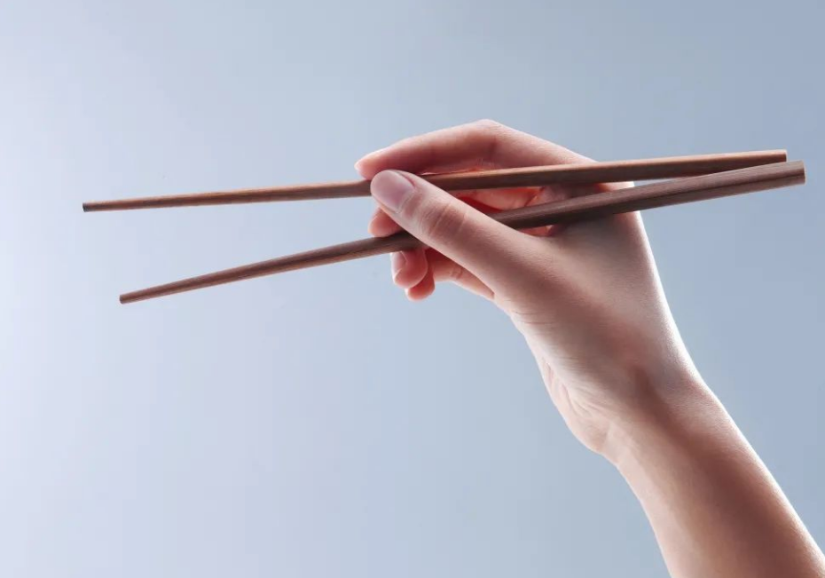 筷子竟会致癌？！家里还在用这3类筷子的，赶紧换掉