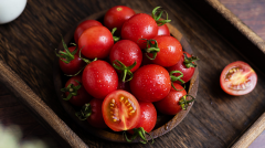 西红柿：「生吃」帮你减肥，而「熟吃」……