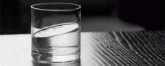 加拿大研究：年纪越大越该多喝水！