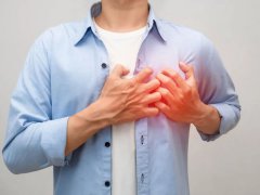 胸口突然“刺痛”几下，是心梗前兆吗？